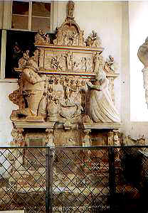 Epitaph 1586 (Friedemann d.Ä.) des Erich Volkmar und der Lucretia von Berlepsch in der Kirche in Kleinurleben.